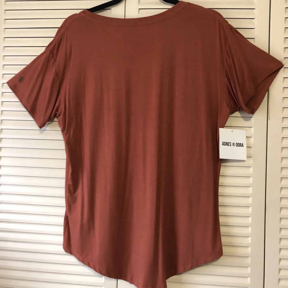 Agnes & Dora NWT size Large Short Sleeve Top- Mocha